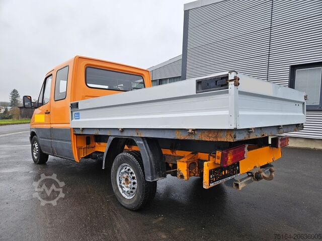 Tovornjak Mercedes-Benz 208 CDI