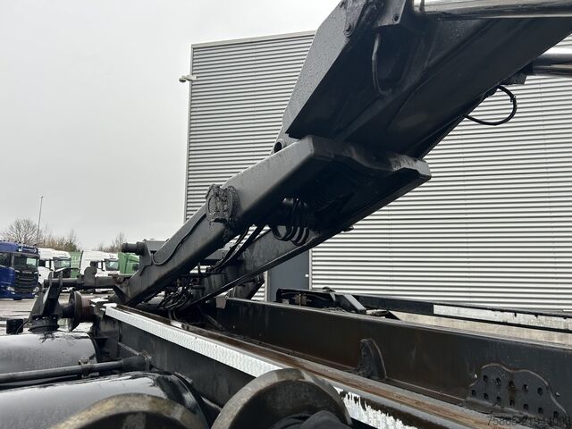 Hakenarmsystem Volvo FH 460 Globetrotter / VDL Hooklift 25 Ton / 745...