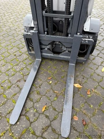 Stivuitor electric cu 4 roți Still RX60-35 / 600