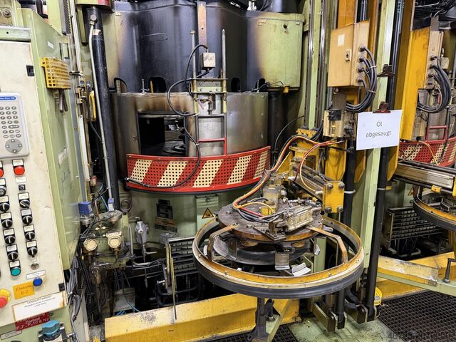 Prensa hidráulica para vulcanizar neumáticos Harburg-Freudenberger Maschinenbau GmbH KHP 46-150