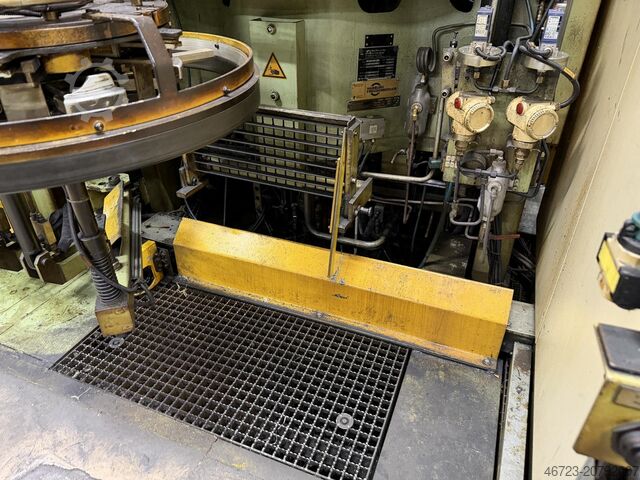 Prensa hidráulica para vulcanizar neumáticos Harburg-Freudenberger Maschinenbau GmbH KHP 46-150