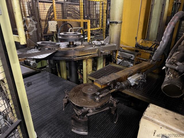 Prensa hidráulica para vulcanizar neumáticos Harburg-Freudenberger Maschinenbau GmbH KHP 46-150