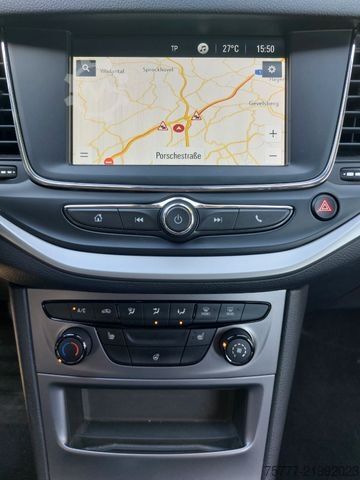 Minibús OPEL Astra Sports Tourer 1,5 CDTI-AHK-Navi-PDC