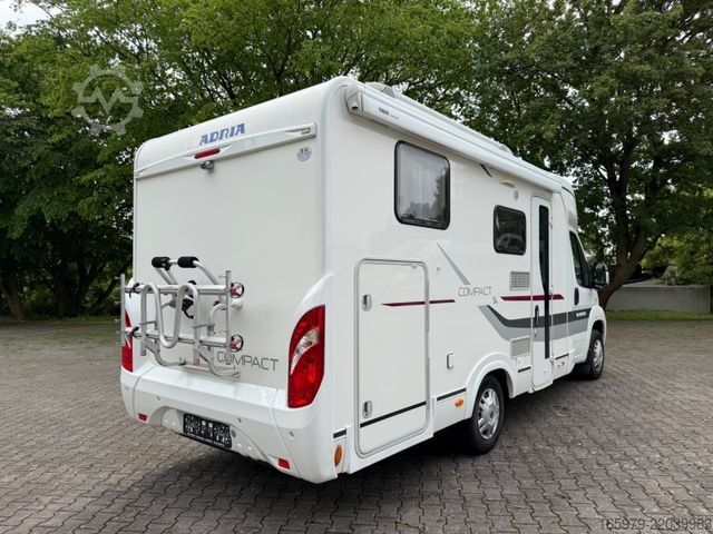 Camping-car semi-intégré ADRIA Compact SL