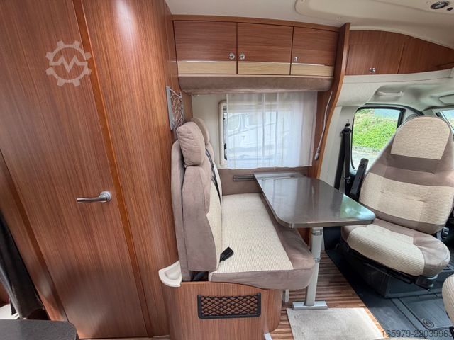 Camping-car semi-intégré ADRIA Compact SL