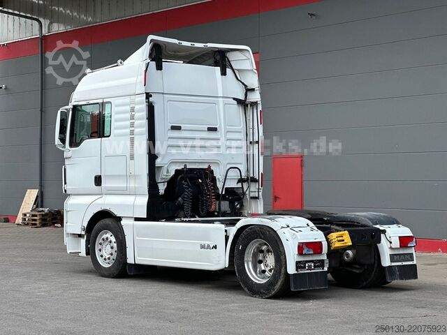 標準トラクターユニット MAN TGX 18.440 4x2 BLS Retarder / ACC / 2 Tanks /