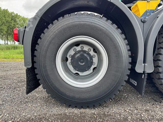 Standard-SZM Iveco T-Way AT720T47TH Tractor Head (12 units)