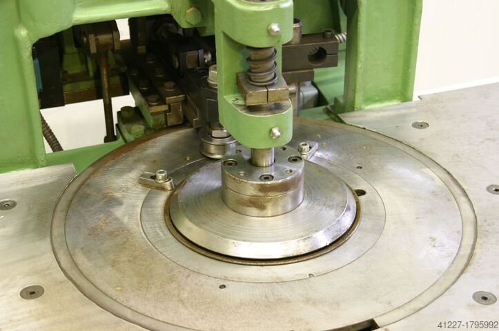 Lid folding machine for sheet metal buckets Babkop Ø 210