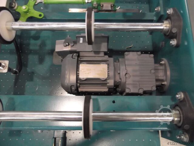 Roller conveyor driven Grenzebach mit Zentriereinheit