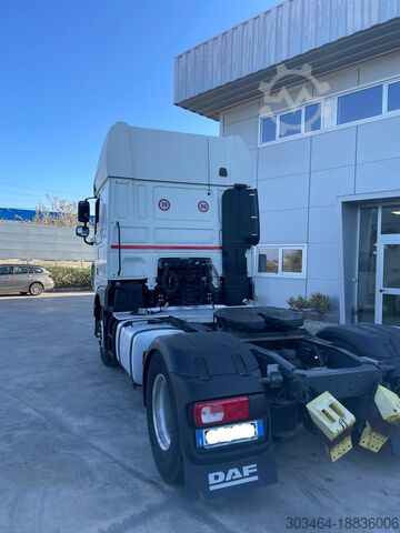 Traktor standard DAF XF 530 FT