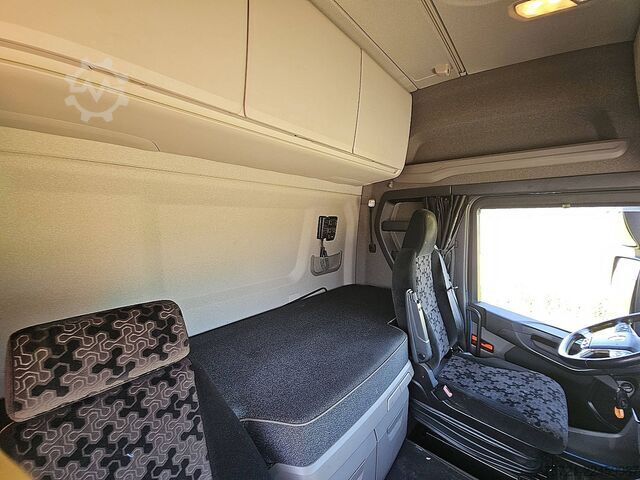 Standaard trekker SCANIA R450 spoilers