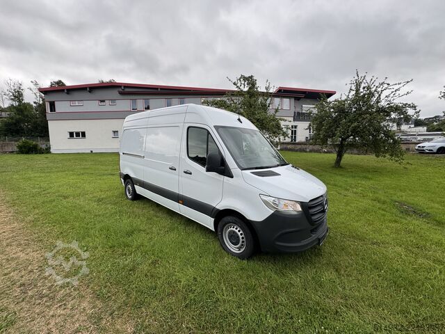 Pallbíll Mercedes-Benz Sprinter III 214 L2H2