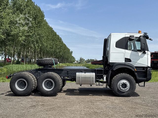 Standard-SZM Iveco T-Way AT720T47WTH Tractor Head (14 units)
