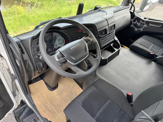 Châssis avec cabine Iveco T-Way AD380T43H-3800 AT Chassis Cabin (3 units)