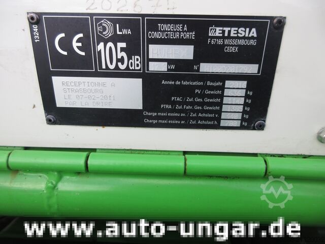 косарка Etesia Buffalo 4x4 HVHPX 23PS Vanguard 760h