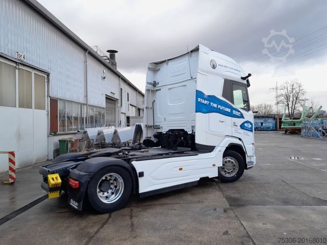 Standart çekici ünitesi DAF FT XG+ 530