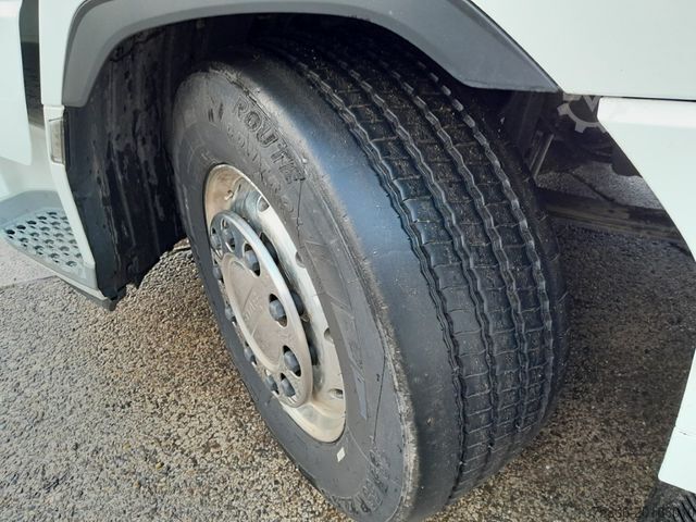 Standart çekici ünitesi DAF FT XG+ 530