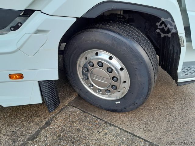 Standart çekici ünitesi DAF FT XG+ 530