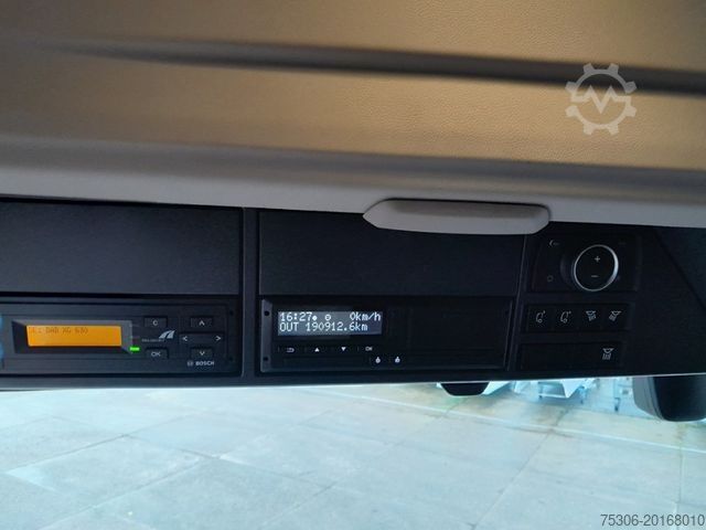 Standart çekici ünitesi DAF FT XG+ 530