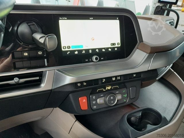 Standart çekici ünitesi DAF FT XG+ 530