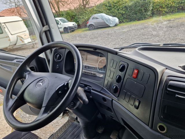 Κλειστό βαν MERCEDES-BENZ 813 Atego Möbelkoffer