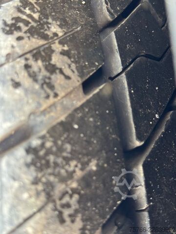 Kamion sa zamjenjivom nadogradnjom MERCEDES-BENZ ANTOS 2540 / LENKACHSE
