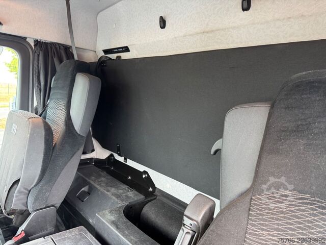 Kamion sa zamjenjivom nadogradnjom MERCEDES-BENZ ANTOS 2540 / LENKACHSE