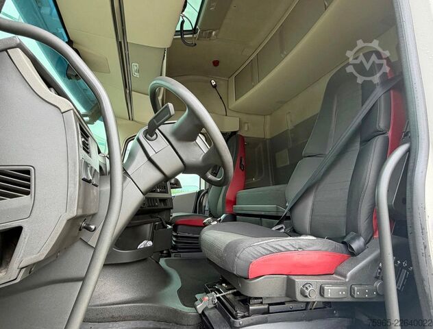 Refrigerated truck VOLVO FH 13.420 EURO 6 HEIWO ISO BAK THERMO KING UT-80