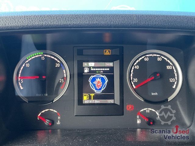 Autocamion cu caroserie tip cutie Scania P 370 LB4x2MNB RETARDER FULL AIR 705X245X235