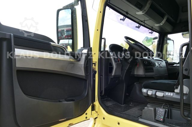 Camion cu platformă și prelată MAN TGX 26.400 Lift-/Lenkachse Vollluft LBW Euro 5