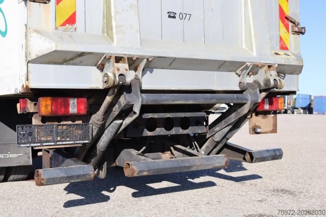 Autocamion cu caroserie tip cutie MAN 8.180 TACHOSCHEIBE