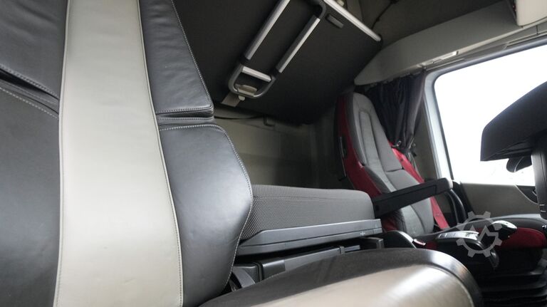 Standard-SZM Volvo FH 460 Globetrotter Tractor unit