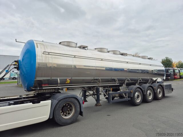 Remorque-citerne semi-remorque  Fabr. Magyar - 4 Kammern - 28284 Liter