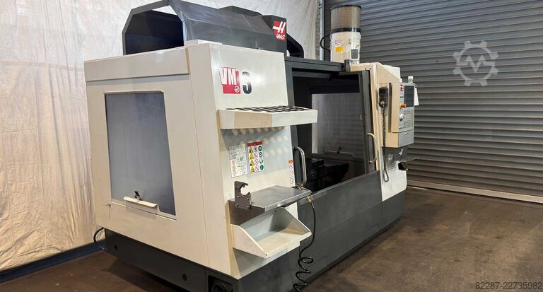 수직 머시닝 센터 **Used Haas** VM3 Vertical Machining Centre