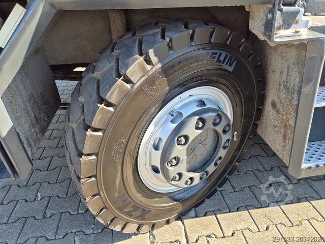 Tracteur de transport Kalmar TR6181 4X4 - 1 OWNER