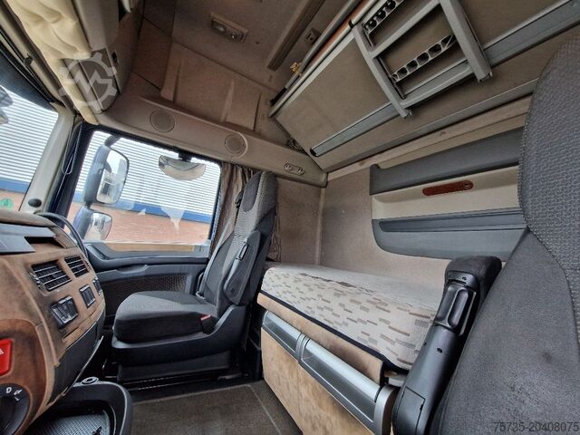 Estándar-SZM DAF XF 440 FT