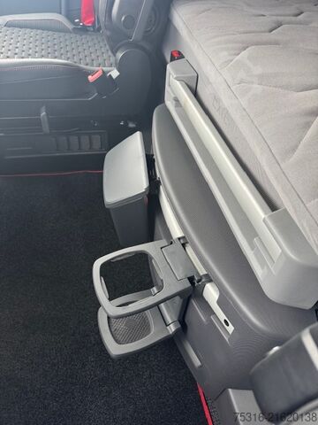 Standard tractor unit Renault T 520