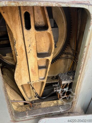 Horizontální tvarovací stroj Heinemann