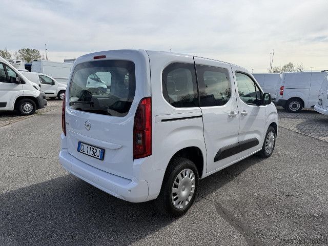 Furgon blaszak Opel Combo Cargo 1.5d 100cv d.cab. L2H1 c/clima mt6