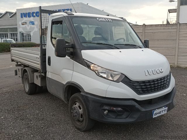 Trójstronna wywrotka IVECO 35C14H