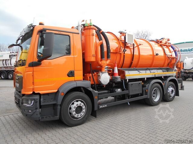 Camion-citerne à vide MAN TGM 26.320 6x2-4 BL / Faros 13,5/1