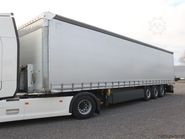 Öppen semitrailer med kapell Schmitz SCS 24 Liftachse P-Kasten Getränkezertifikat