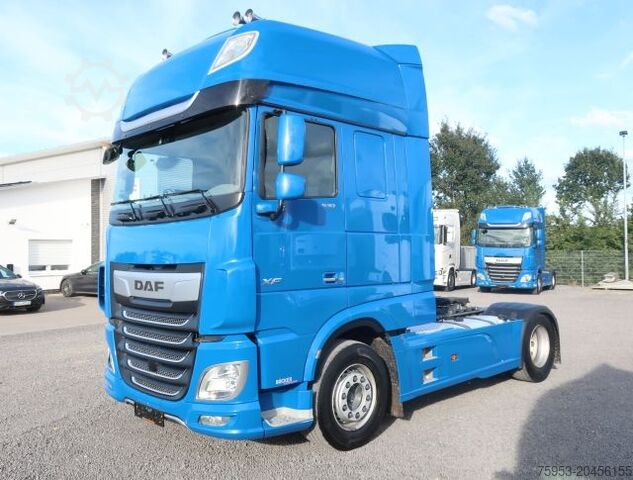 Standard dragbil DAF XF 530 SSC Intarder Standklima Navi PTO Euro 6D