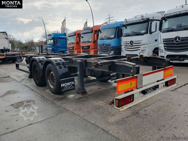 Rimorkio me shasi të ndërrueshëm SCHMITZ CARGOBULL ZWF 18, Tandem / Zentralachs , verstellbar, TÜV