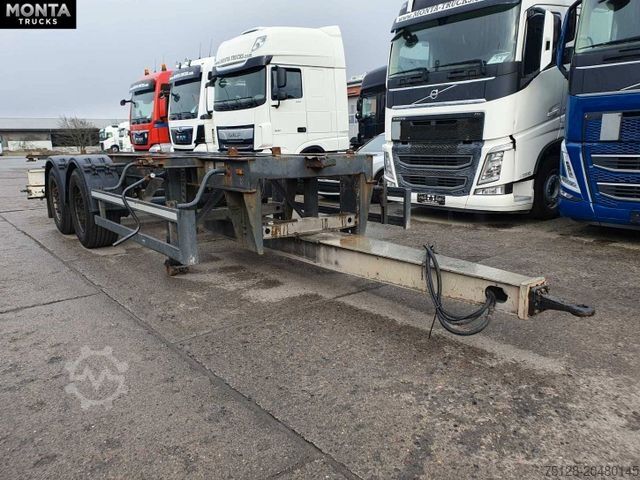 Rimorkio me shasi të ndërrueshëm SCHMITZ CARGOBULL ZWF 18, Tandem / Zentralachs , verstellbar, TÜV