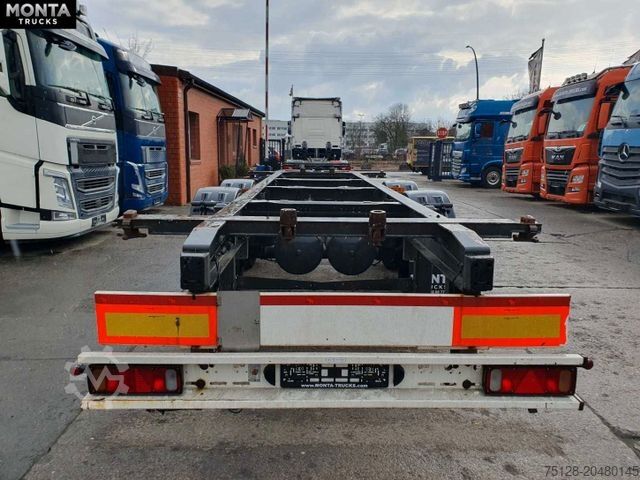 Rimorkio me shasi të ndërrueshëm SCHMITZ CARGOBULL ZWF 18, Tandem / Zentralachs , verstellbar, TÜV