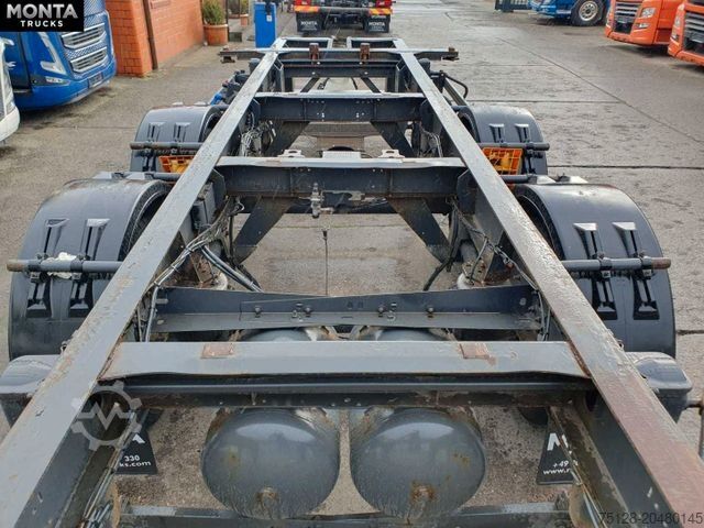 Rimorkio me shasi të ndërrueshëm SCHMITZ CARGOBULL ZWF 18, Tandem / Zentralachs , verstellbar, TÜV