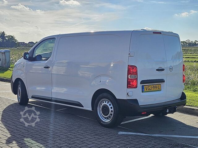 Augsta jumta universālis OPEL VIVARO 1.5 L2 Navi NAP Euro6 Airco Trekhaak 3-Z...