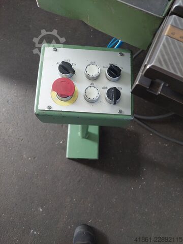 Makineri universale për çlirimin hidraulik BOSCHERT K 30-120