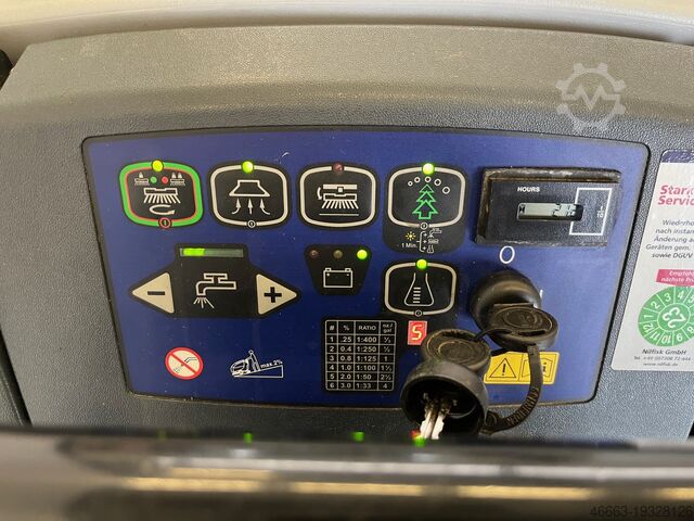 Endast skurmaskin, drifttid 22 timmar Nilfisk BA751